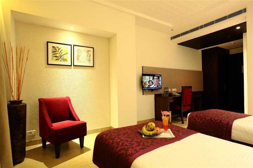 Best Western Country Woods Ambala Room photo